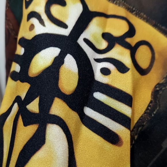 Multi-colored Patchwork design jumper (SOLD SEPARATELY @ 60$) - Picture 9 of 11